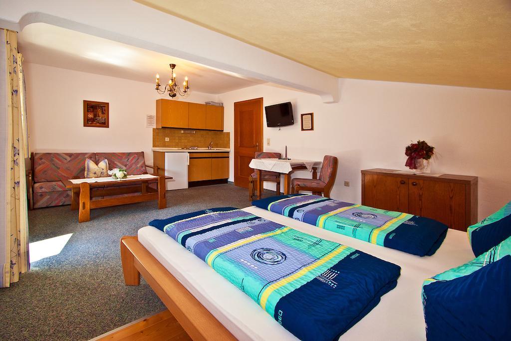 Ferienwohnungen Appartements Patscheider Finkenberg Camera foto